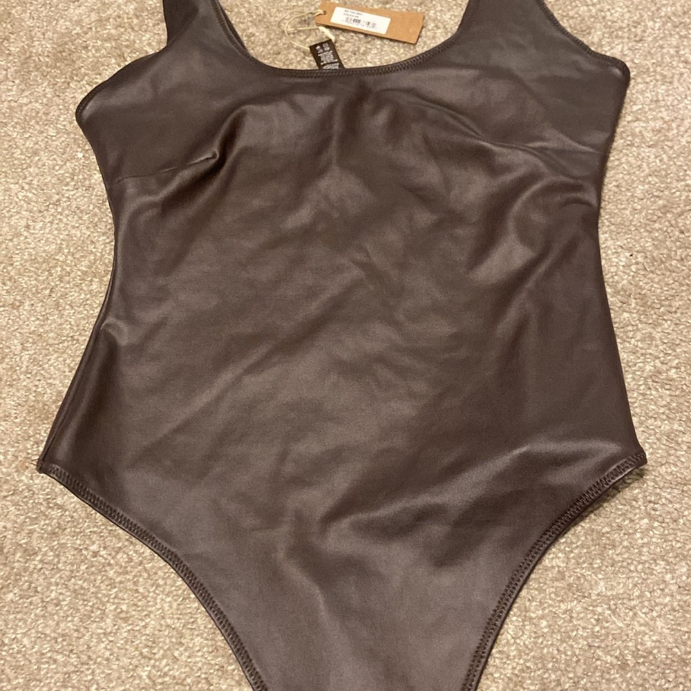 Skims body suit - Picture 2 of 5